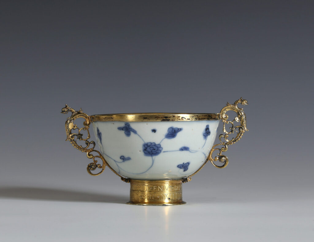 ‘THE ANNE MARGUERIT DE WILTZ CUP’ A CHINESE SILVER-GILT-MOUNTED BOWL