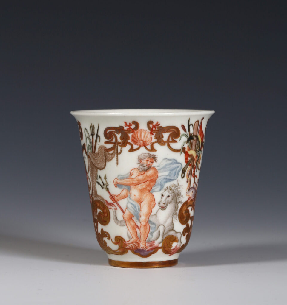 A MEISSEN PORCELAIN BEAKER DECORATED BY IGNAZ BOTTENGRUBER