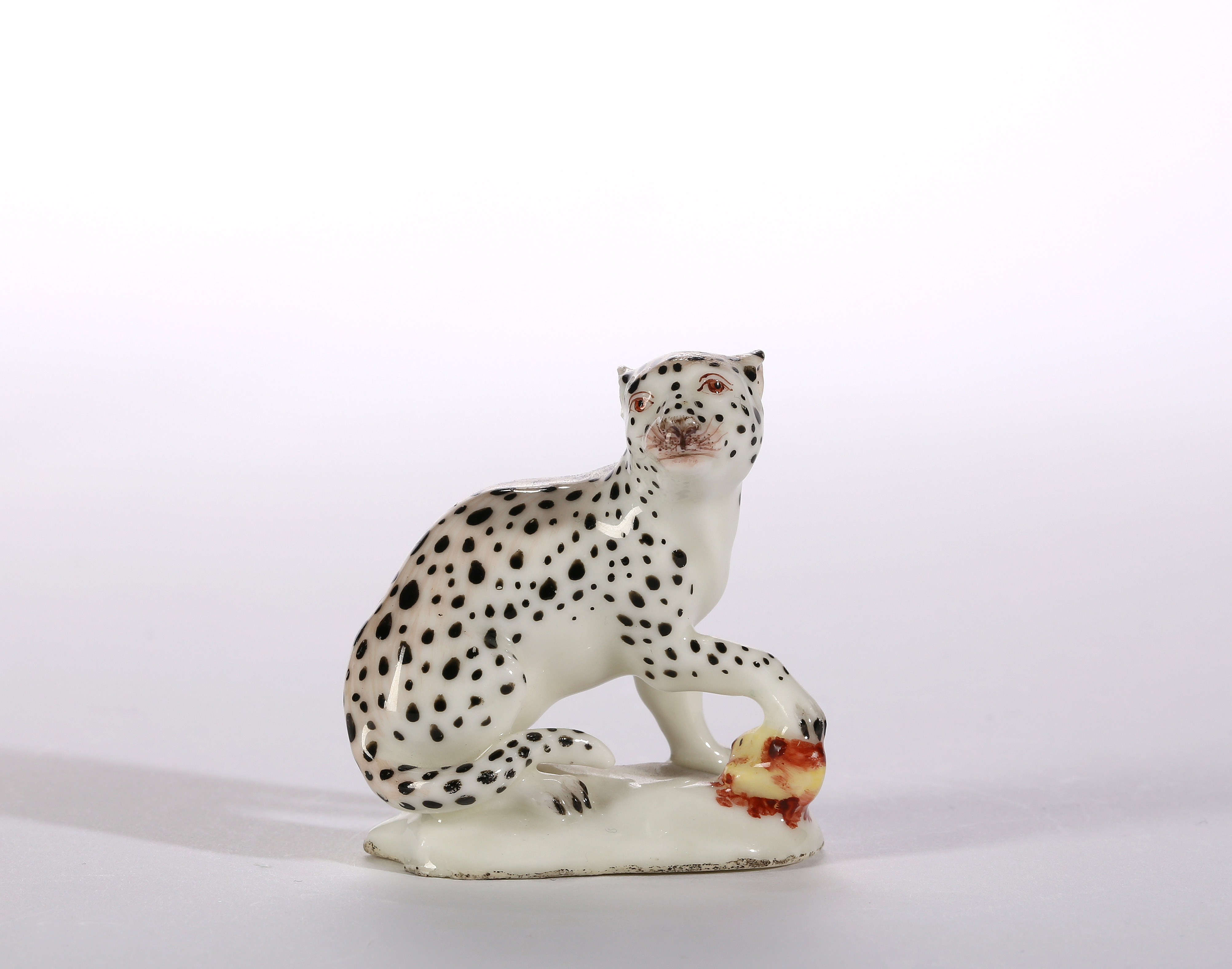 A CHELSEA MODEL OF A LEOPARD