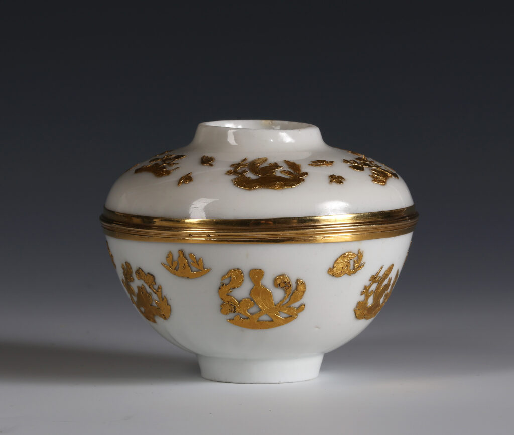 A GOLD-MOUNTED CHINESE BOWL AND COVER