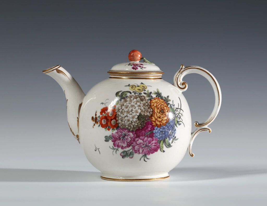 A LOOSDRECHT TEAPOT