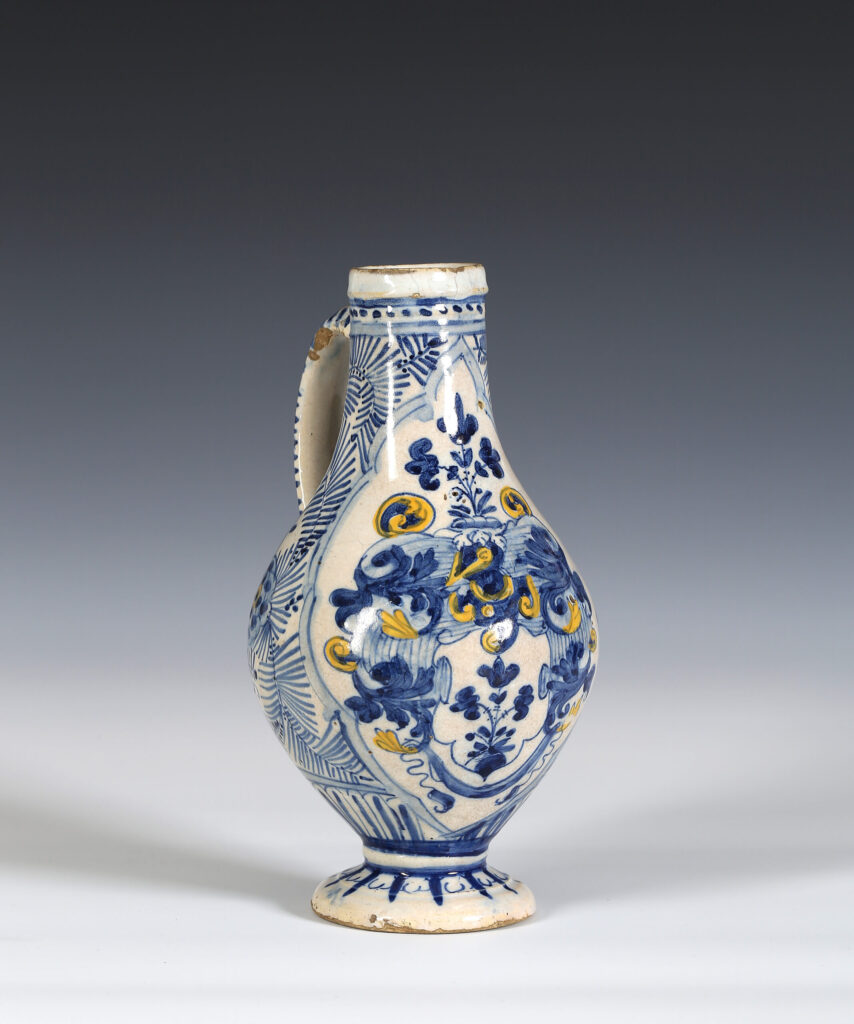 A PORTUGUESE FAIENCE JUG FOR THE NORTHERN MARKET