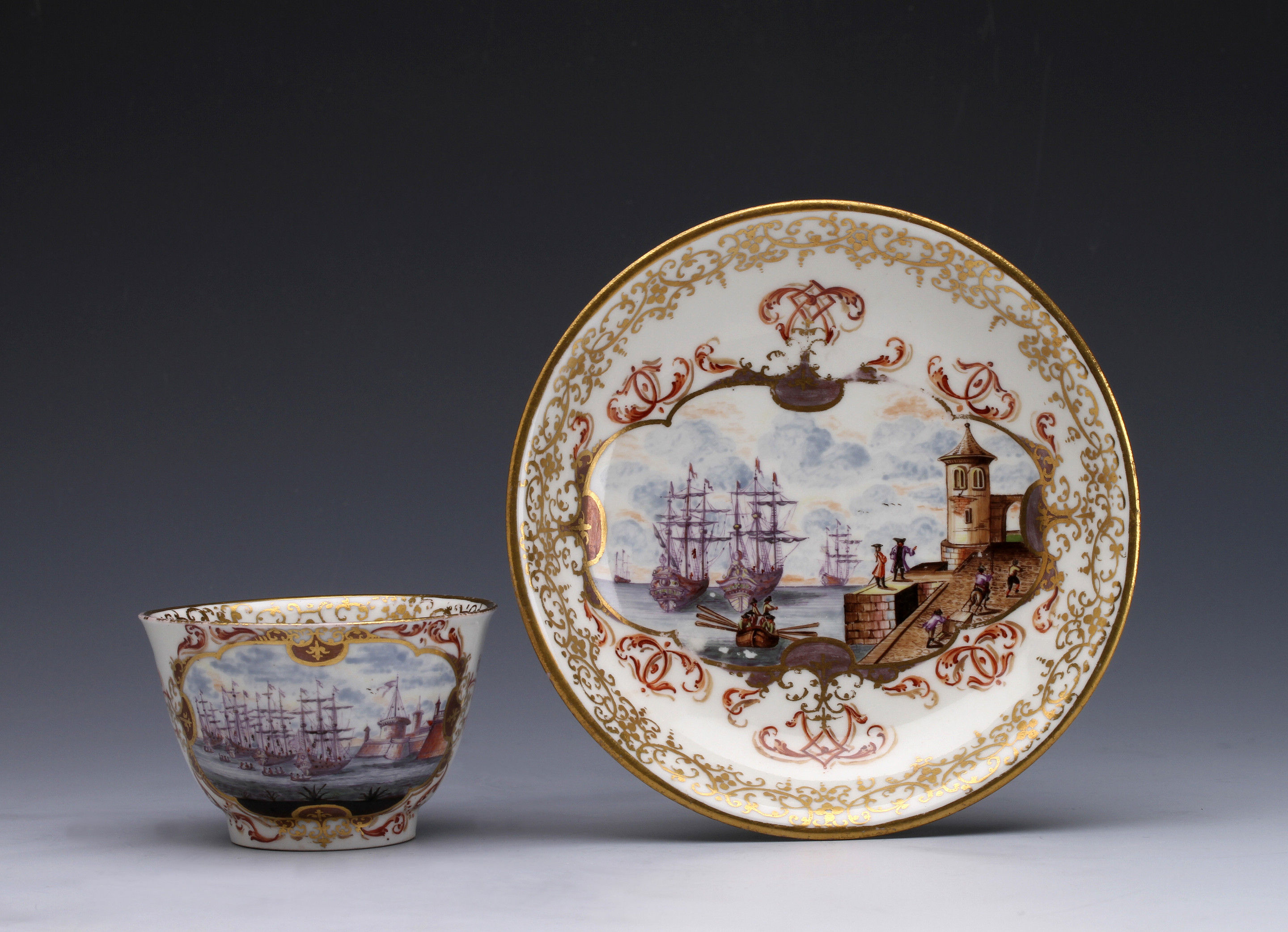 An early Meissen Porcelain teabowl and saucer